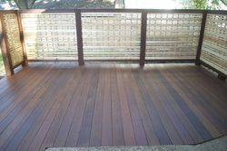 ../images/deck-2013/deck-oiled-view-5.250x188.jpg