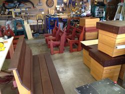 ../images/deck-furniture-2013/assembly-near-end.250x188.jpg