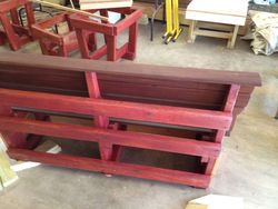 ../images/deck-furniture-2013/first-bench-finished-back.250x188.jpg