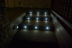 ../images/deck-2013/stairs-night-bottom.250x188.jpg