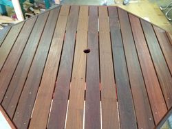 ../images/deck-furniture-2/octogon-finished-closeup.250x188.jpg