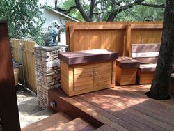 ../images/deck-furniture-2/work-table-installed.250x188.jpg