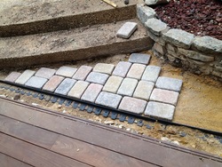 ../images/deck-perimeter/half-pavers-installed.250x188.jpg