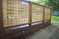 ../images/deck-screen/all-installed-backside.250x188.jpg