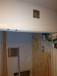 ../images/server-closet/outflow-fan-hole.188x250.jpg